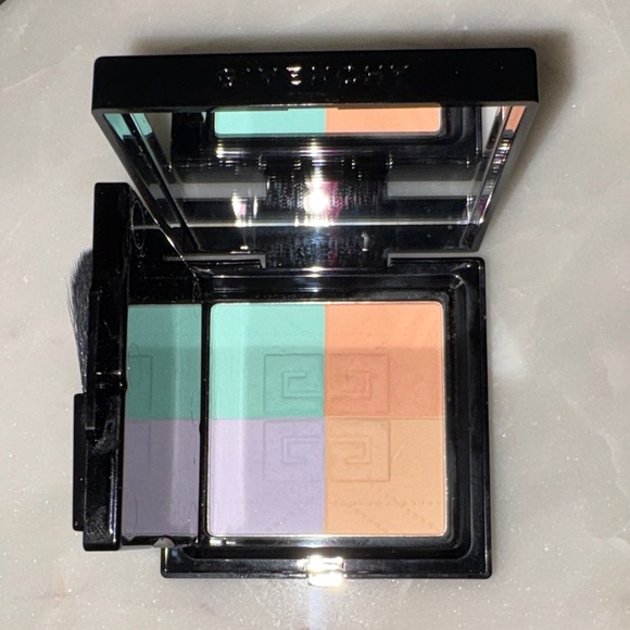 Givenchy Setting Powder PRISME LIBRE - Picture 3 of 4